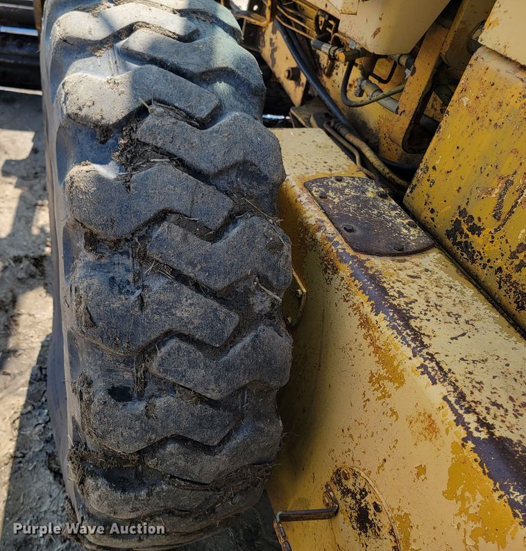 image for item ML9381 John Deere 770A  motor grader