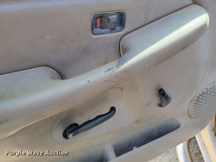 image for item ML9384 2005 Chevrolet Silverado 2500HD  Ext. Cab pickup truck