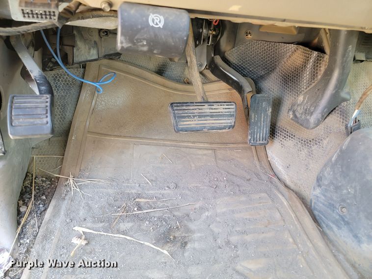 image for item ML9384 2005 Chevrolet Silverado 2500HD  Ext. Cab pickup truck