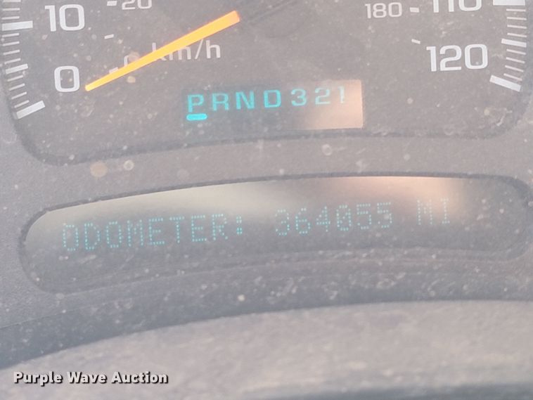 image for item ML9384 2005 Chevrolet Silverado 2500HD  Ext. Cab pickup truck