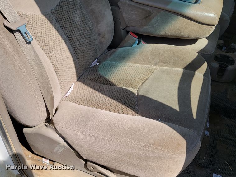 image for item ML9384 2005 Chevrolet Silverado 2500HD  Ext. Cab pickup truck