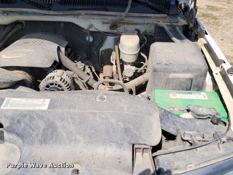 image for item ML9384 2005 Chevrolet Silverado 2500HD  Ext. Cab pickup truck