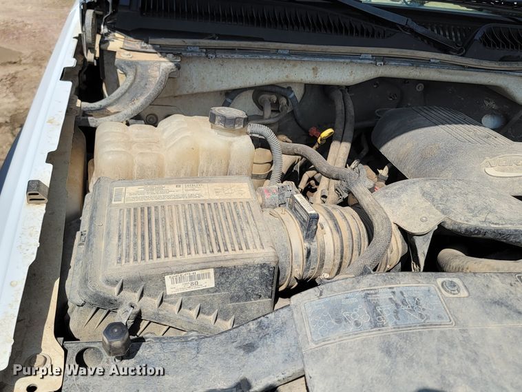 image for item ML9384 2005 Chevrolet Silverado 2500HD  Ext. Cab pickup truck