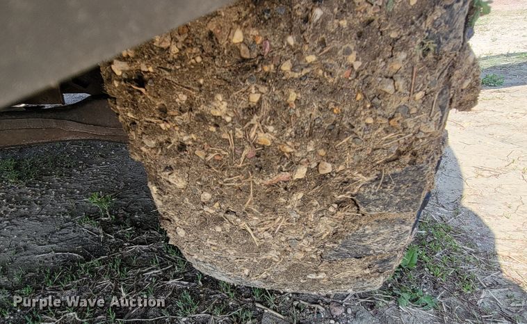 image for item ML9384 2005 Chevrolet Silverado 2500HD  Ext. Cab pickup truck