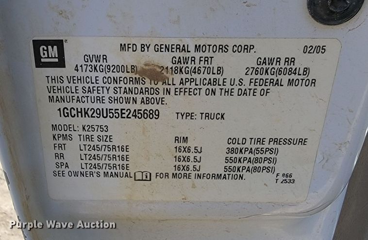 image for item ML9384 2005 Chevrolet Silverado 2500HD  Ext. Cab pickup truck