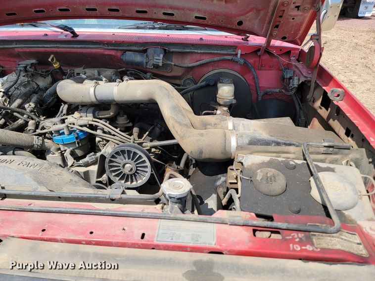 image for item ML9385 1996 Ford F350 XL  flatbed pickup truck