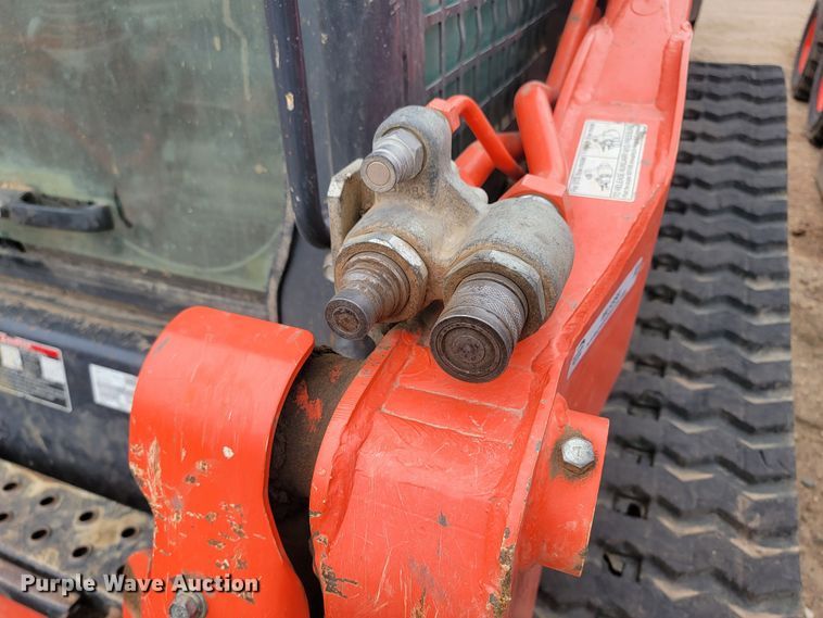 image for item ML9388 2017 Kubota SVL95-2S  tracked skid steer loader