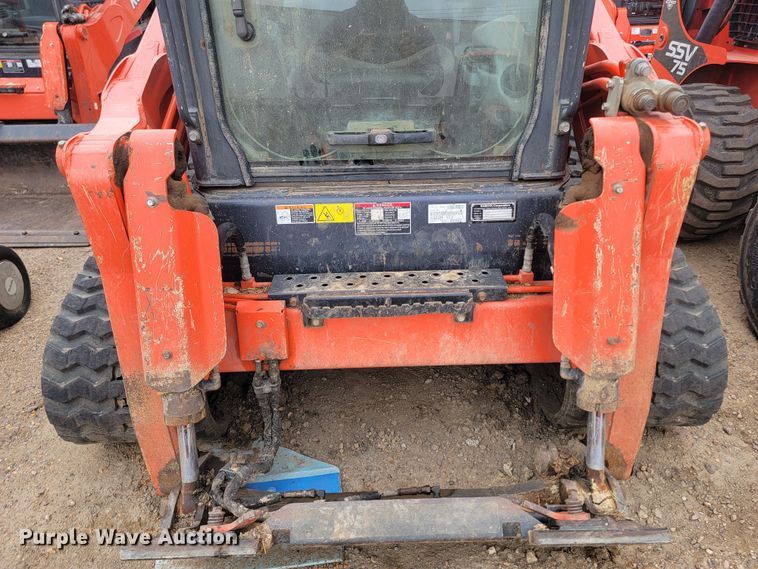 image for item ML9388 2017 Kubota SVL95-2S  tracked skid steer loader