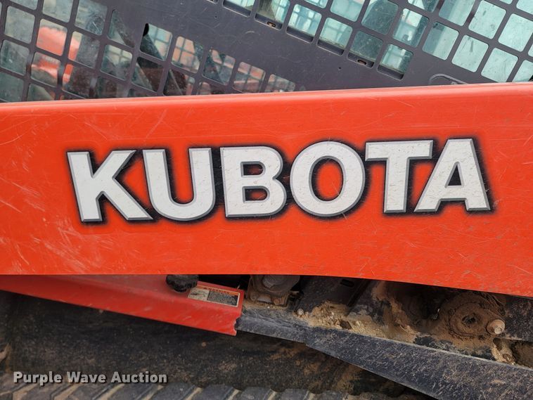 image for item ML9388 2017 Kubota SVL95-2S  tracked skid steer loader