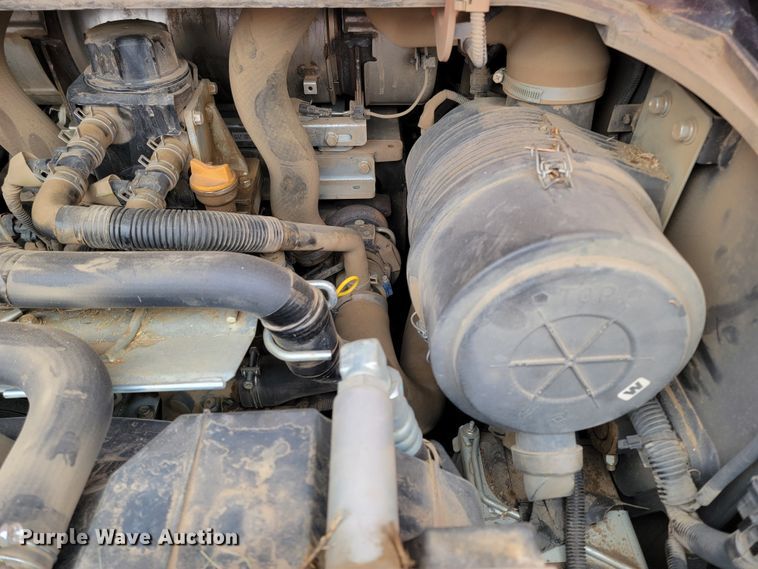 image for item ML9388 2017 Kubota SVL95-2S  tracked skid steer loader