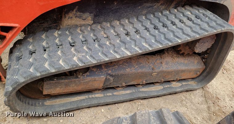 image for item ML9388 2017 Kubota SVL95-2S  tracked skid steer loader