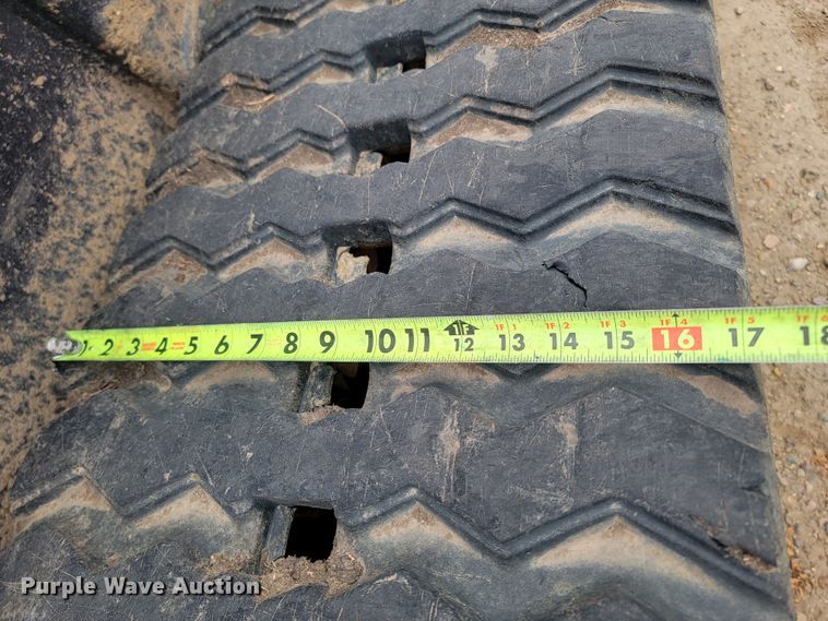 image for item ML9388 2017 Kubota SVL95-2S  tracked skid steer loader