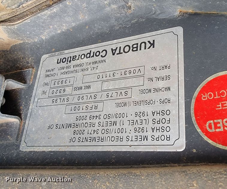 image for item ML9388 2017 Kubota SVL95-2S  tracked skid steer loader