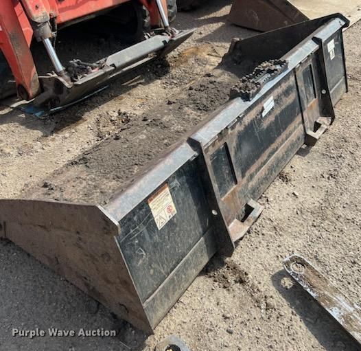 image for item ML9388 2017 Kubota SVL95-2S  tracked skid steer loader