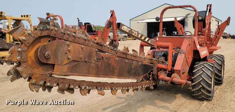 image for item ML9390 1993 Ditch Witch 7610  trencher