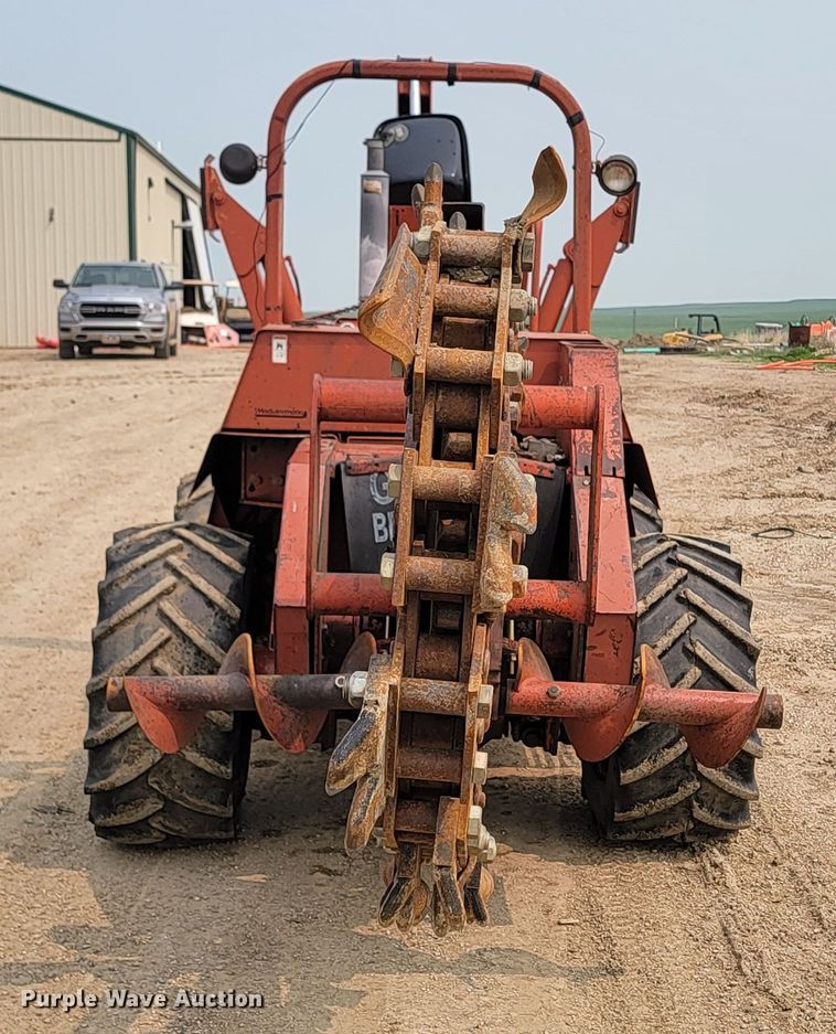 image for item ML9390 1993 Ditch Witch 7610  trencher