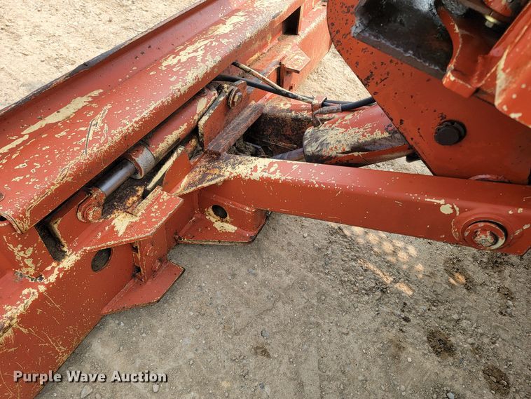 image for item ML9390 1993 Ditch Witch 7610  trencher