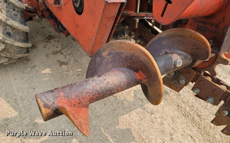 image for item ML9390 1993 Ditch Witch 7610  trencher