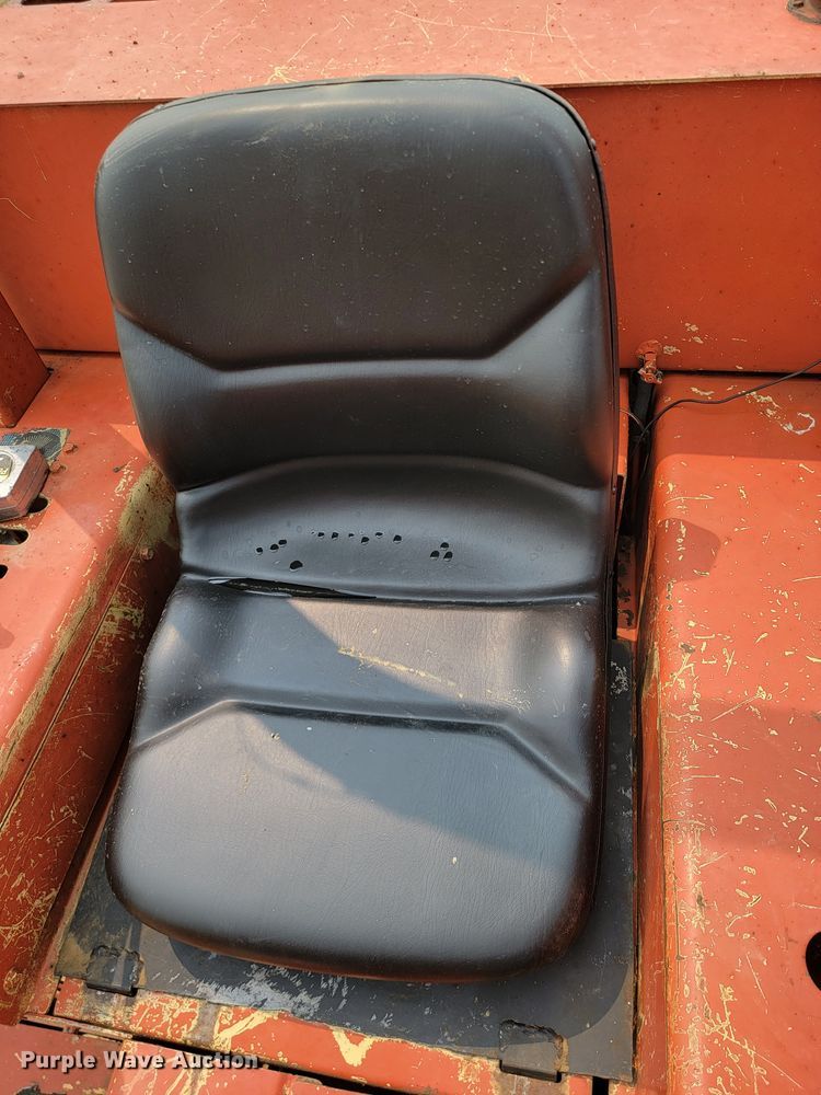 image for item ML9390 1993 Ditch Witch 7610  trencher