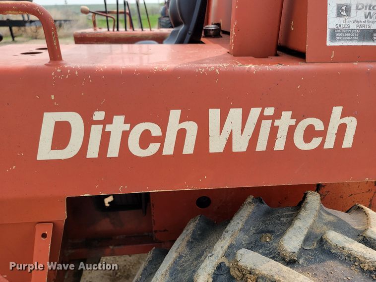 image for item ML9390 1993 Ditch Witch 7610  trencher