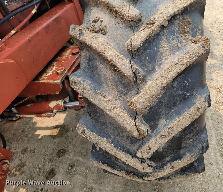 image for item ML9390 1993 Ditch Witch 7610  trencher