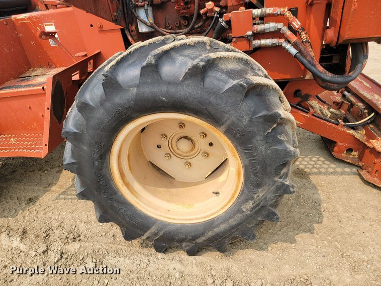 image for item ML9390 1993 Ditch Witch 7610  trencher