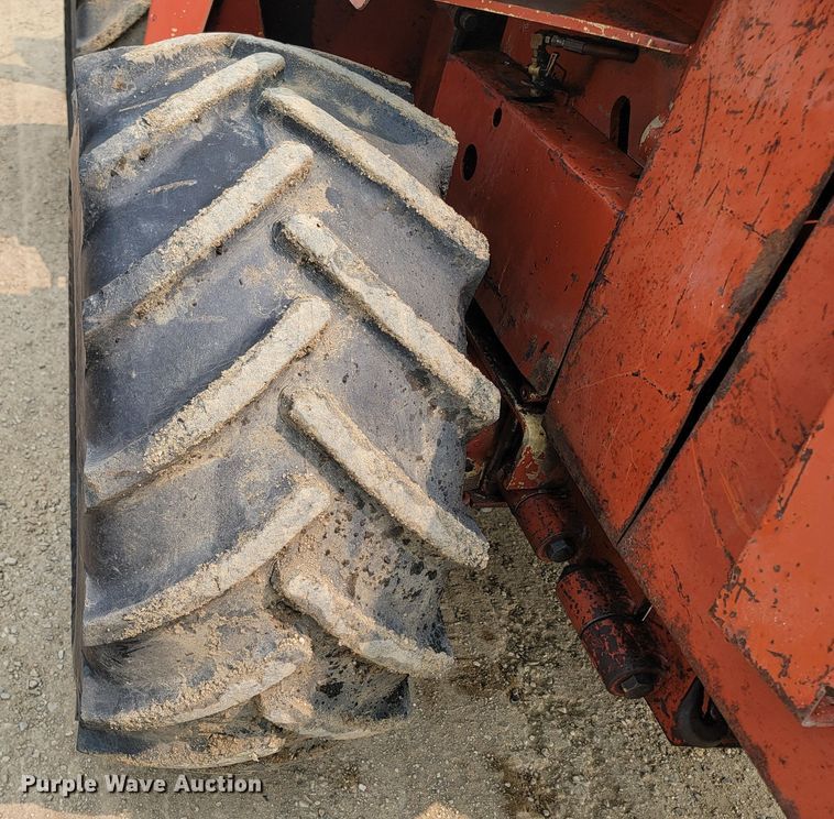 image for item ML9390 1993 Ditch Witch 7610  trencher