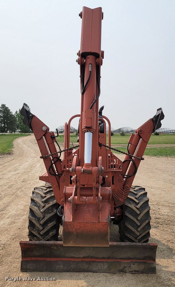 image for item ML9391 1993 Ditch Witch 7610  trencher