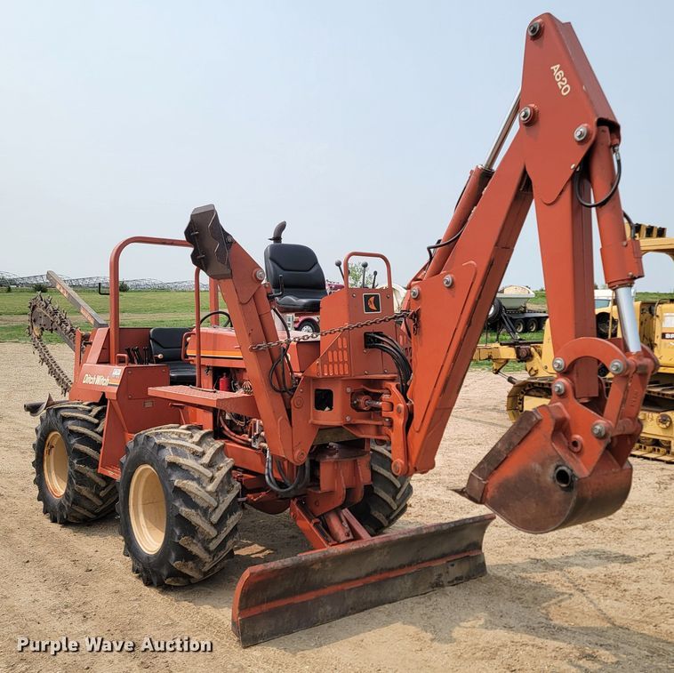 image for item ML9391 1993 Ditch Witch 7610  trencher