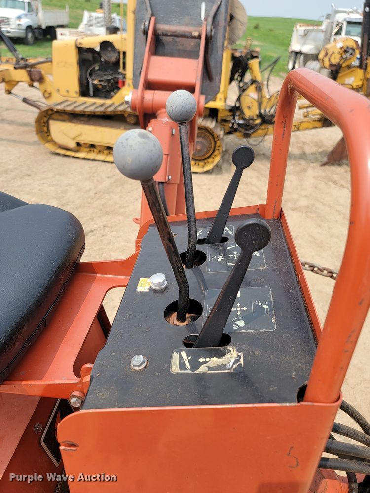 image for item ML9391 1993 Ditch Witch 7610  trencher