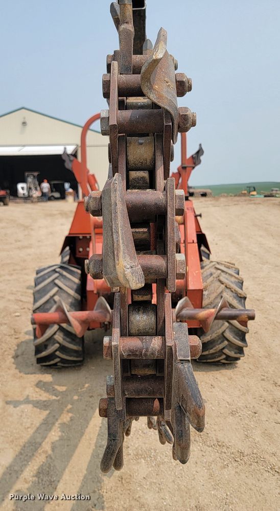 image for item ML9391 1993 Ditch Witch 7610  trencher