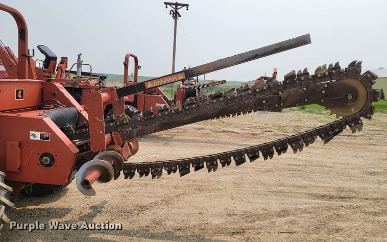 image for item ML9391 1993 Ditch Witch 7610  trencher