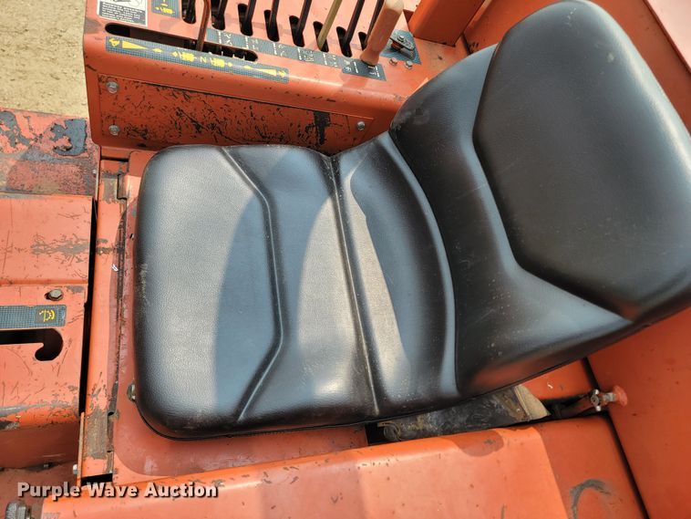 image for item ML9391 1993 Ditch Witch 7610  trencher