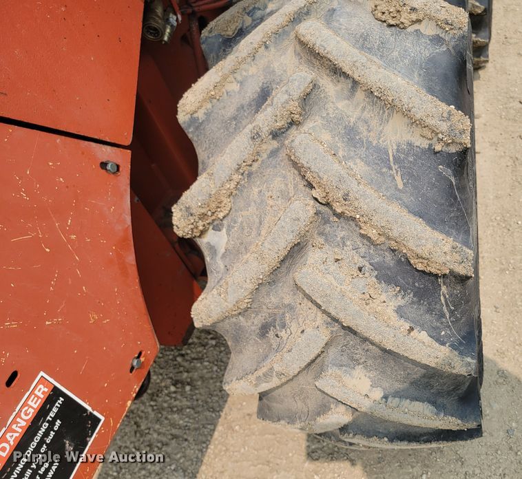 image for item ML9391 1993 Ditch Witch 7610  trencher