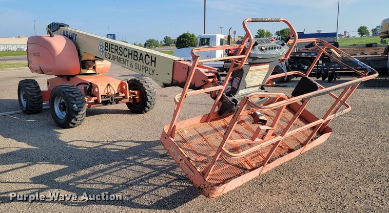 image for item ML9412 2005 JLG 600S  boom lift