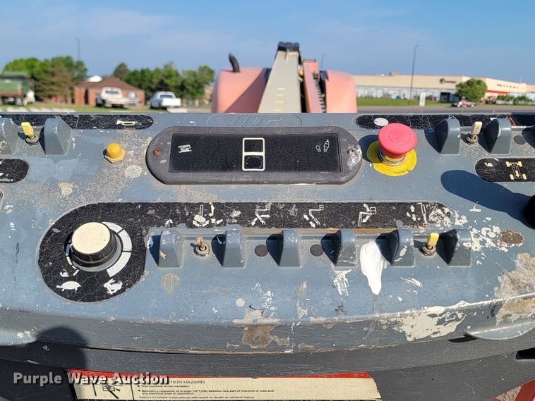 image for item ML9412 2005 JLG 600S  boom lift