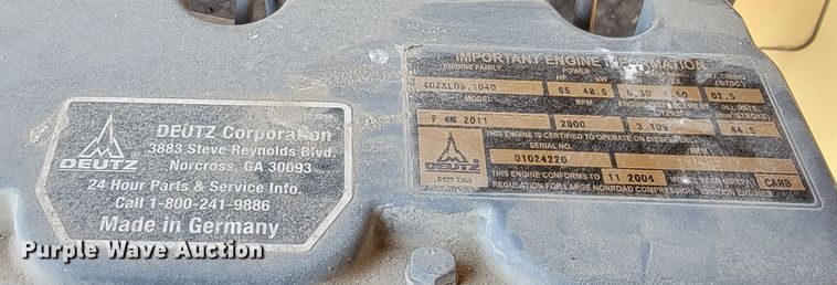 image for item ML9412 2005 JLG 600S  boom lift