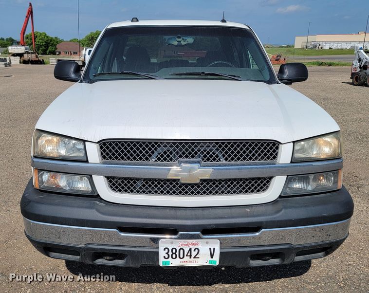 image for item ML9413 2005 Chevrolet Silverado 1500  Crew Cab pickup truck