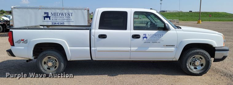image for item ML9413 2005 Chevrolet Silverado 1500  Crew Cab pickup truck