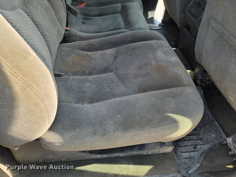 image for item ML9413 2005 Chevrolet Silverado 1500  Crew Cab pickup truck