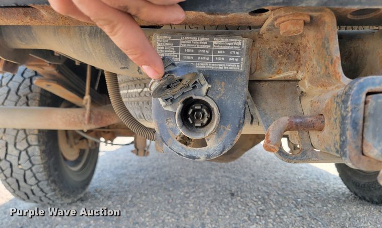 image for item ML9413 2005 Chevrolet Silverado 1500  Crew Cab pickup truck