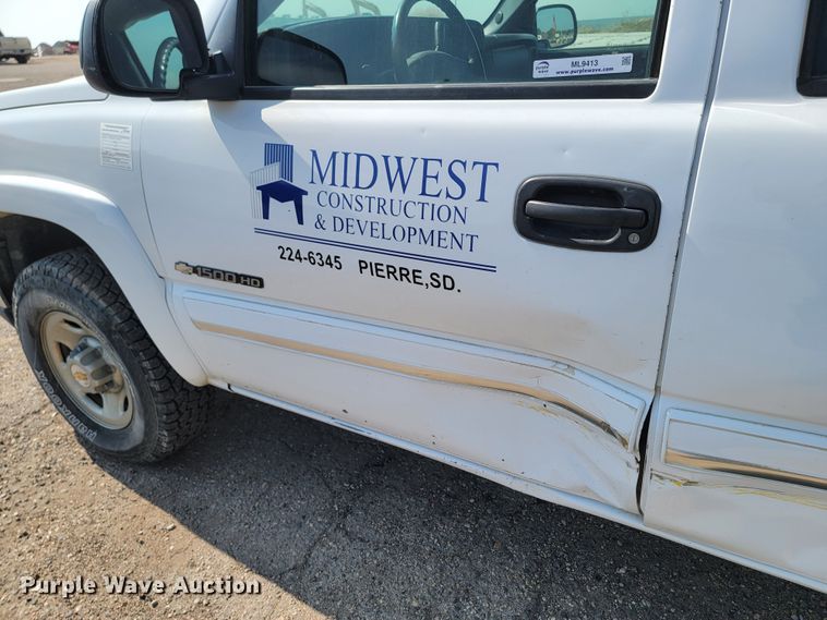 image for item ML9413 2005 Chevrolet Silverado 1500  Crew Cab pickup truck