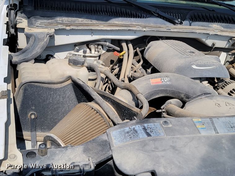 image for item ML9413 2005 Chevrolet Silverado 1500  Crew Cab pickup truck