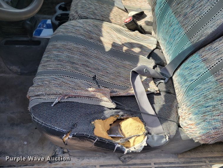 image for item ML9414 2002 Chevrolet Silverado 3500  Ext. Cab flatbed pickup truck