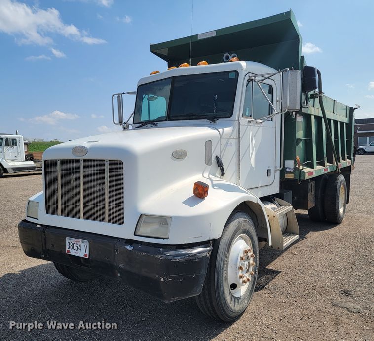 image for item ML9415 1999 Peterbilt 330  dump truck