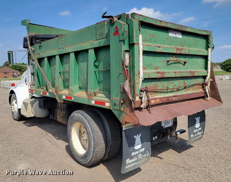 image for item ML9415 1999 Peterbilt 330  dump truck