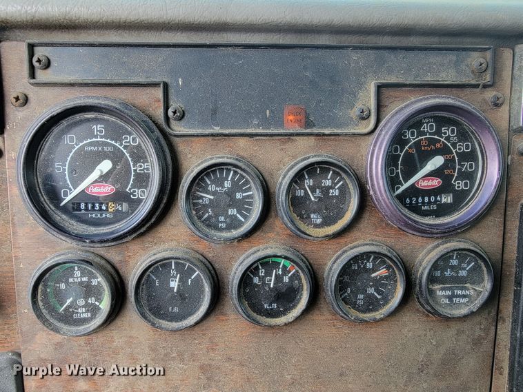 image for item ML9415 1999 Peterbilt 330  dump truck