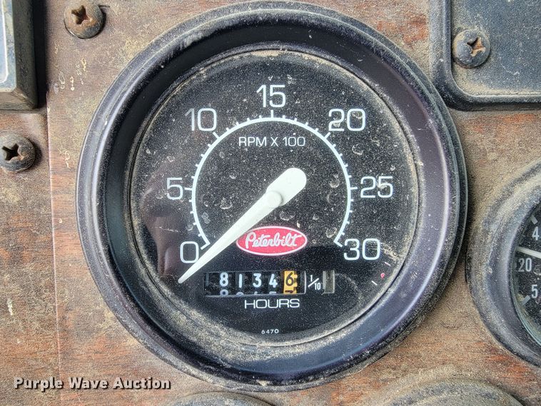 image for item ML9415 1999 Peterbilt 330  dump truck