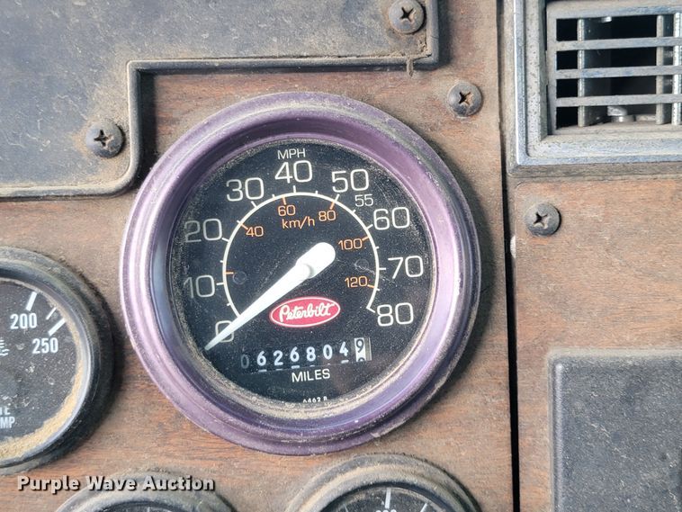 image for item ML9415 1999 Peterbilt 330  dump truck