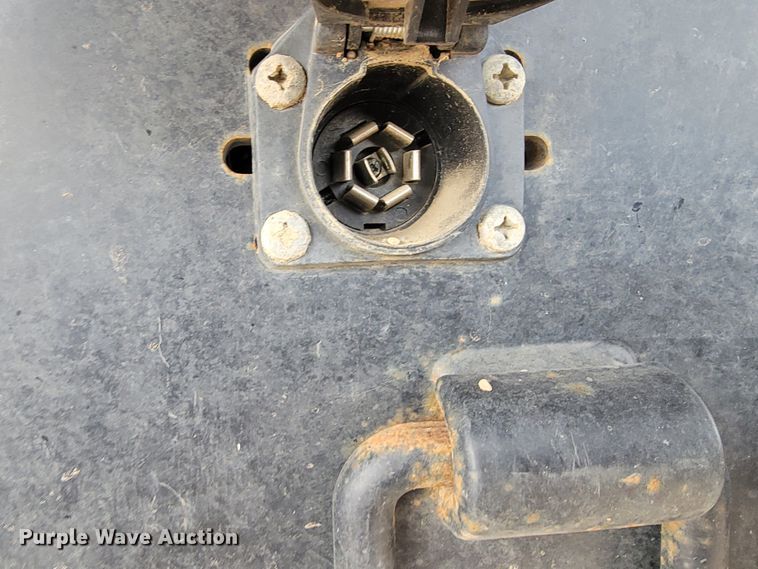 image for item ML9415 1999 Peterbilt 330  dump truck